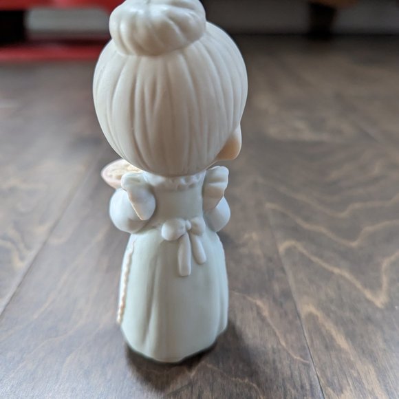 Precious Moments - Picture 4 of 10